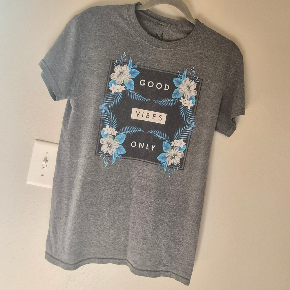 Neon Nights Good Vibes Only Graphic Tee Gray Floral Short Sleeve Small Tropical